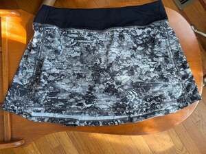 Lululemon Pace Rival Skirt Interlaced Alpine White Black Pleated Skort Size 8